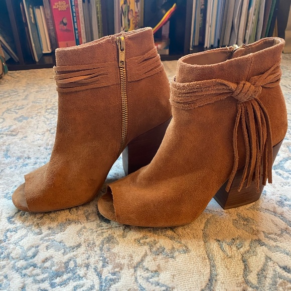 Steve Madden Baine Bootie - Picture 2 of 3